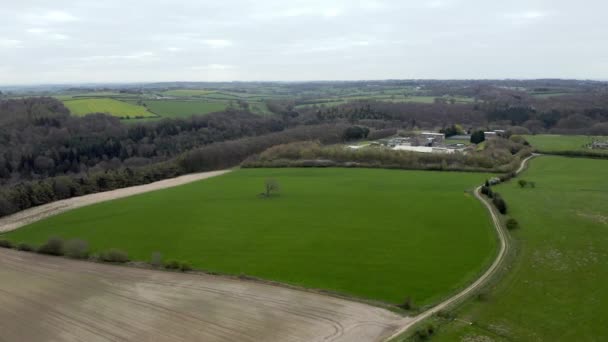 Aerial Flyover Shot Field Tree Industry Visible Yorkshire England Cloudy — Vídeo de stock