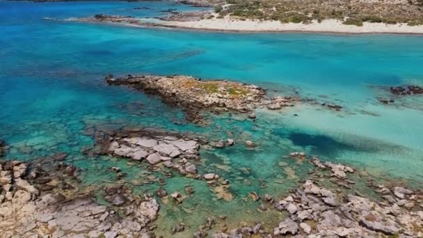 Luftaufnahme Von Elafonissi Einer Außergewöhnlichen Naturschönheit Auf Der Insel Kreta — Stockvideo