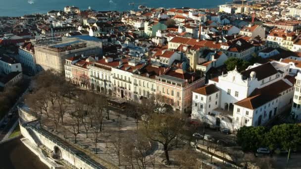 上午在葡萄牙里斯本从空中俯瞰里斯本 — 图库视频影像
