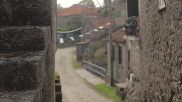 Diapositiva Revelan Disparo Una Calle Pueblo Rural Una Colina Friaes — Vídeo de stock