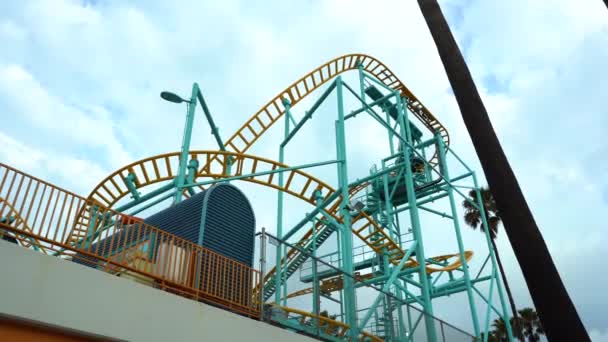 Rollercoaster Amusement Park Santa Cruz Shot Low Angle — Stock Video