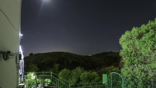 Vista Cielo Desde Una Casa Rural Durante Noche — Vídeos de Stock