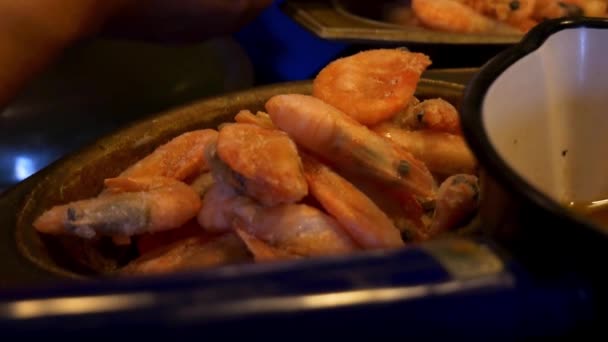 Handheld Shot Frozen Shrimps Small Pot Cajun Dish Country Side — Stock video