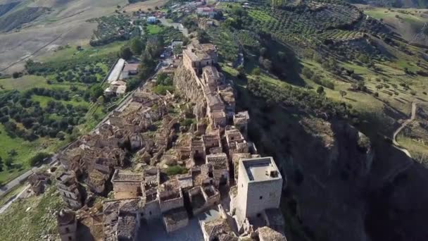 Blick Von Einer Drohne Auf Ein Verlassenes Dorf — Stockvideo