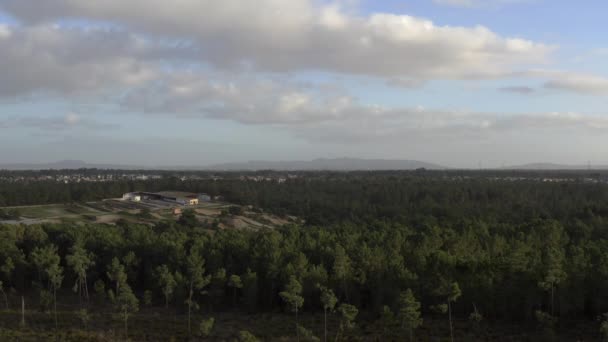 Montaña Horizonte Arrabida Portugal Hermoso Disparo Dron Con Cielo Nublado — Vídeo de stock