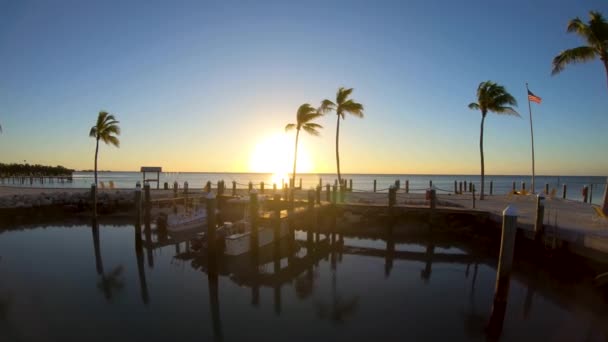 Imágenes Aéreas Marine Islamorada Durante Hermoso Amanecer Florida Keys — Vídeo de stock