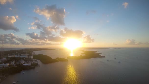 Imágenes Aéreas Una Puesta Sol Sobre Islamorada Florida Keys — Vídeo de stock