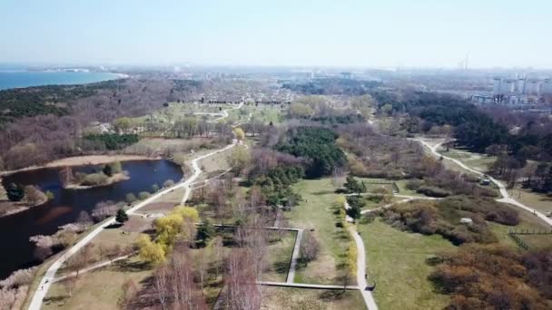 Powietrza Miasta Gdańsk Drona Ronald Reagan Park Strzał Patelni Budynki — Wideo stockowe
