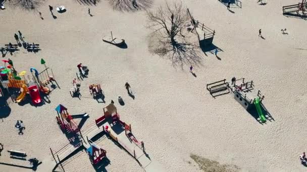 Spielplatz Luftaufnahme Kinder Spielen Öffentlicher Spielplatz Ronald Reagan Park Danzig — Stockvideo