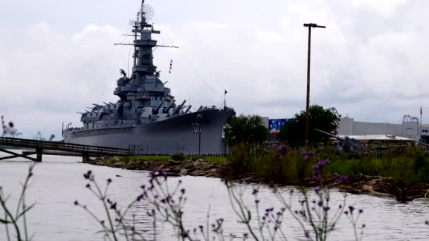 Háborús Múzeum Túra Battlefield Parkban Kilátás Uss Alabama Csatahajóra — Stock videók