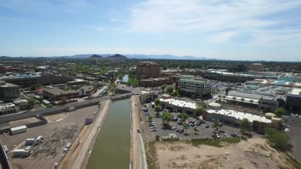 Flyg Flyger Söderut Längs Arizona Canal Trail Till Hjärtat Scottsdale — Stockvideo