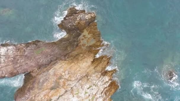 墨西哥纳亚里特Marietas群岛岩层的空中枪击案 — 图库视频影像