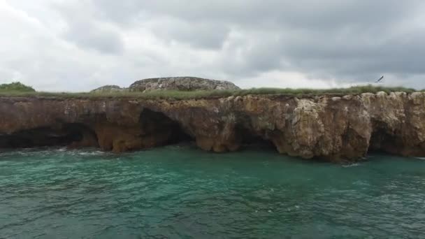 Flygdrönare Skott Klippformationer Och Strand Isla Larga Marietas Öarna Nayarit — Stockvideo