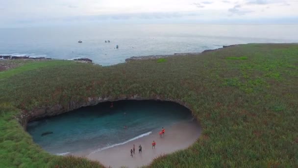 墨西哥纳亚里特 Marietas群岛 Redonda岛隐藏海滩的空中后撤镜头 — 图库视频影像