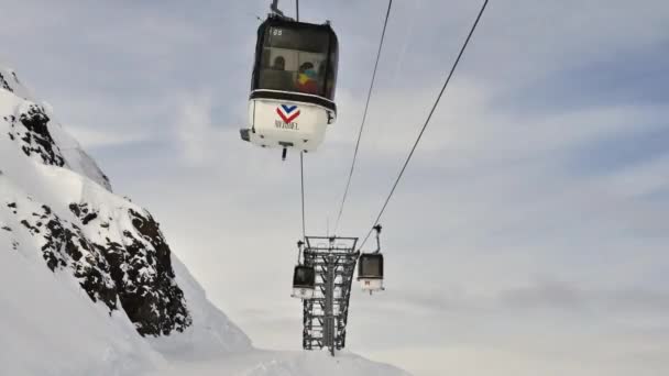 Upływ Czasu Wyciągu Narciarskiego Gondoli Kurorcie Meribel Alpach Francuskich — Wideo stockowe