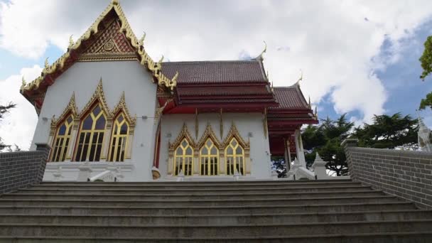 Zoom Walking Small Hidden Buddhist Thai Temple — Stock Video