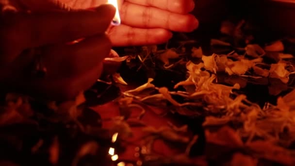 Lampa Svítící Příležitosti Festivalu Indii — Stock video