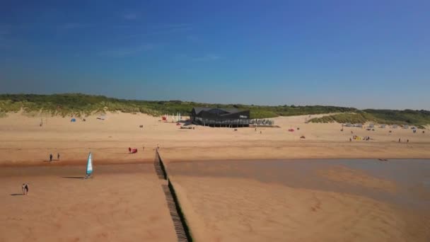 Пляж Кадзанд Бад Нідерланди Під Час Сонячного Дня Повітряний Постріл — стокове відео
