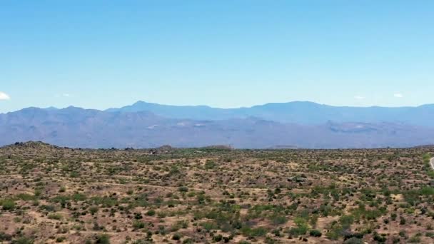 Luchtfoto Lange Vlucht Prachtige Open Sonoran Woestijn Richting Four Peaks — Stockvideo