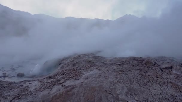 Eruzione Dei Geyser Tatio Prima Dell Alba Nel Deserto Atacama — Video Stock