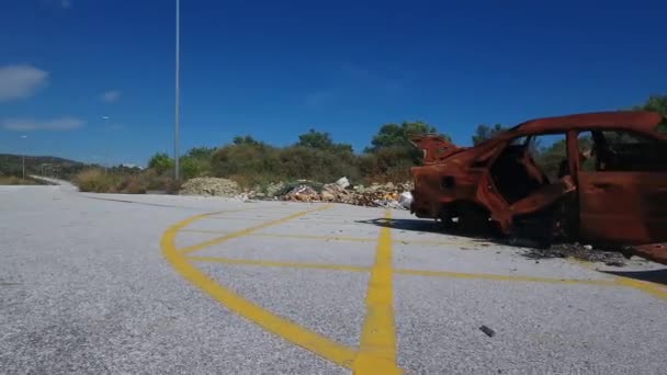 Imágenes Drones Coche Quemado Incendio Provocado Destruido Destrozado Seguro Coche — Vídeo de stock