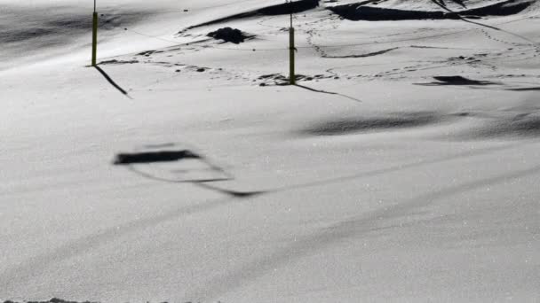 Caducidad Las Sombras Realizadas Por Telesilla Sobre Nieve Los Alpes — Vídeos de Stock