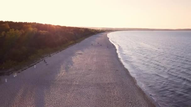 Písečná Pláž Letecký Záběr Pozdě Odpoledne Výstřel Zálivu Gdaňsk Městská — Stock video