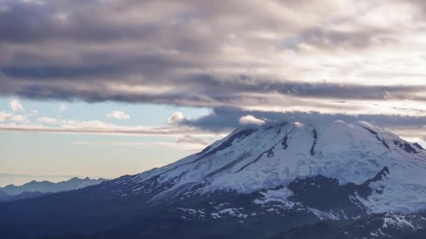 Timelapse Chmury Poruszające Się Nad Górą Mount Baker Washington — Wideo stockowe