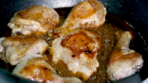 Delicious Chicken Pieces Cook Pan Bubbling Sauce Slow Motion Closeup — Stock Video