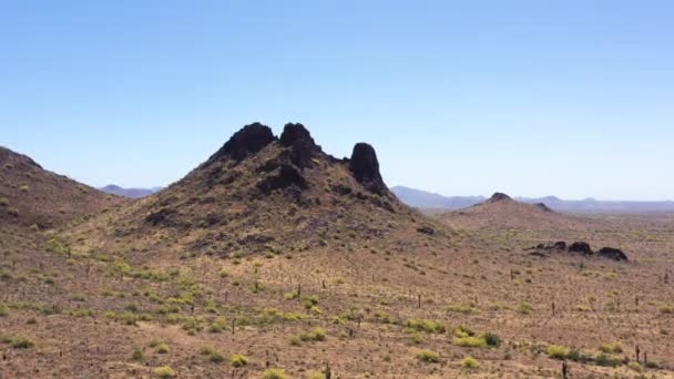 Aerial Pan Right Desert Mountains Central Arizona Project Canal Feeding — Wideo stockowe