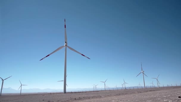 Eolico Parco Turbine Generatore Energia — Video Stock