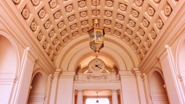 Beautiful Panning Footage City Hall Chandelier Tile Clock Pasadena California — Stock Video