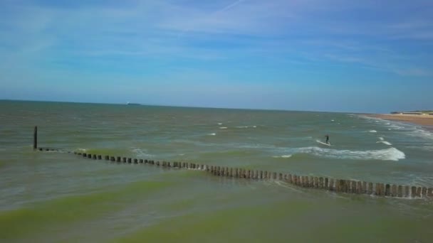 Wavebreakers Aan Het Strand Van Cadzand Luchtfoto — Stockvideo