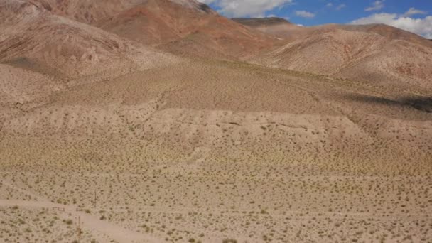 Nevada Daki Ölüm Vadisi Girmeden Hemen Önceki Yol Hava Görüntüsü — Stok video