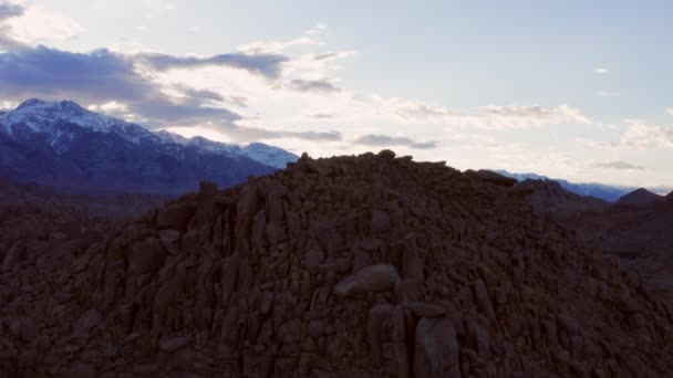 Lone Pine California Yakınlarındaki Alabama Tepelerinde Gün Batımı Arka Planda — Stok video