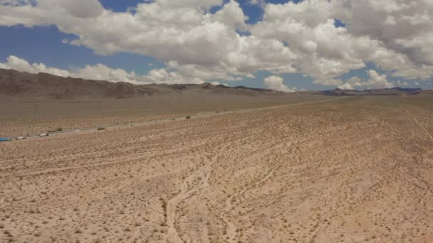 Desierto Mojave California Junto Autopista Disparo Aéreo — Vídeos de Stock