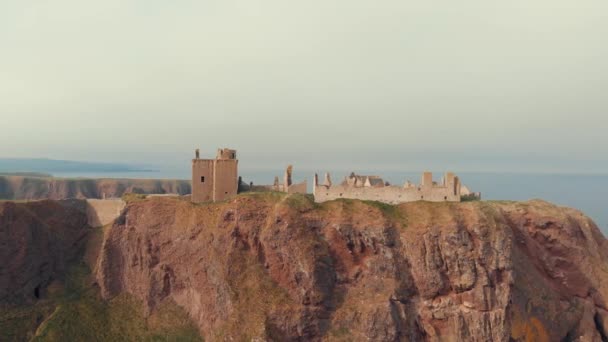 Las Ruinas Del Castillo Dunottar Atardecer Costa Noreste Escocia Castillo — Vídeos de Stock