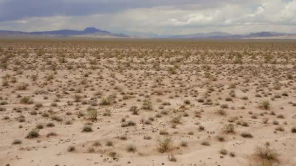 Desierto Mojave California Junto Autopista Disparo Aéreo — Vídeos de Stock