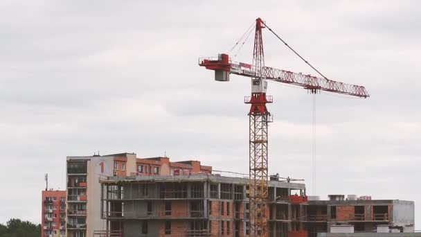 Робочий Кран Нерухомості Будівництво — стокове відео