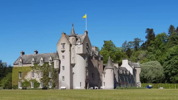Castelo Ballindalloch Tempo Ensolarado Nas Terras Altas Escócia Com Fabulosos — Vídeo de Stock