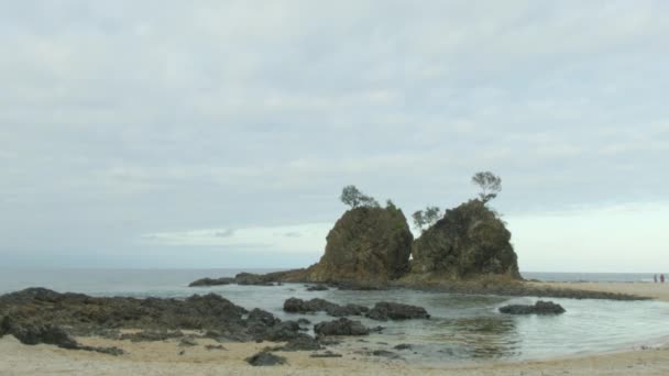 Tiro Constante Formación Roca Filipinas Baler — Vídeos de Stock