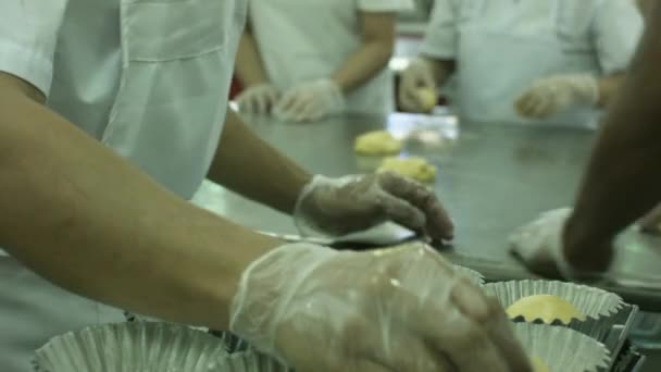 Příprava Chleba Před Pečením — Stock video