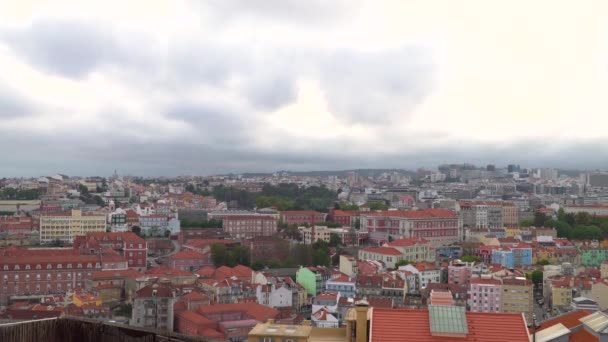 Timelapse Lissabon Stad Een Bewolkte Dag Vanaf Viewpoint Nossa Senhora — Stockvideo