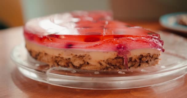 Homemade Strawberry Cake Jelly — Stock Video