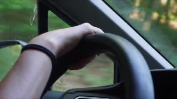 Generisches Foto Einer Weiblichen Hand Lenkrad — Stockvideo