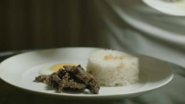 Estilo Comida Arroz Com Carne Vaca Tapa Ovo — Vídeo de Stock