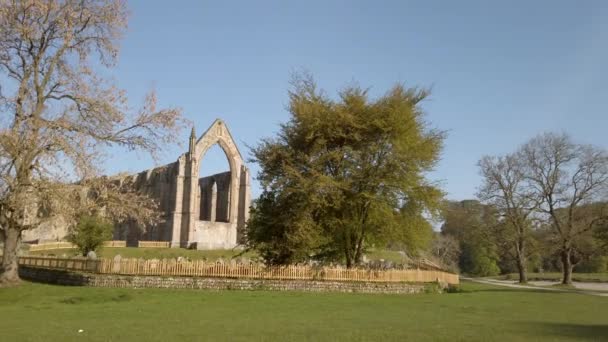 Fading Out Shot Bolton Abbey Ruiny Piękne Lato Rano Yorkshire — Wideo stockowe