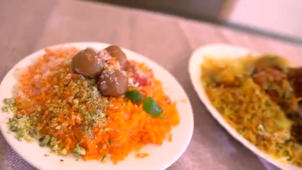 Delicioso Pollo Picante Biryani Arroz Azafrán Dulce Indio Arroz Zarda — Vídeos de Stock