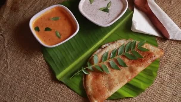 Rotating Masala Dosa Indian Savory Naleśniki Nadzieniem Ziemniaczanym Widok Góry — Wideo stockowe