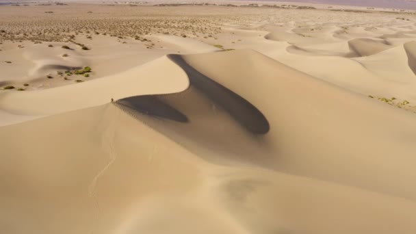 Aerial Drone Footage Sand Dunes Death Valley Kalifornia Usa — Wideo stockowe